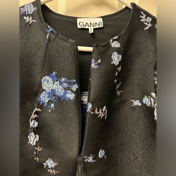 Ganni
Puff-Sleeve Floral Jacquard Minidress - Picture 3 of 8